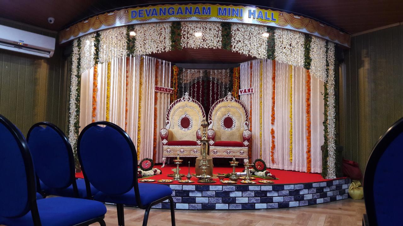 Hôtel Devanganam Residency à Guruvāyūr Extérieur photo