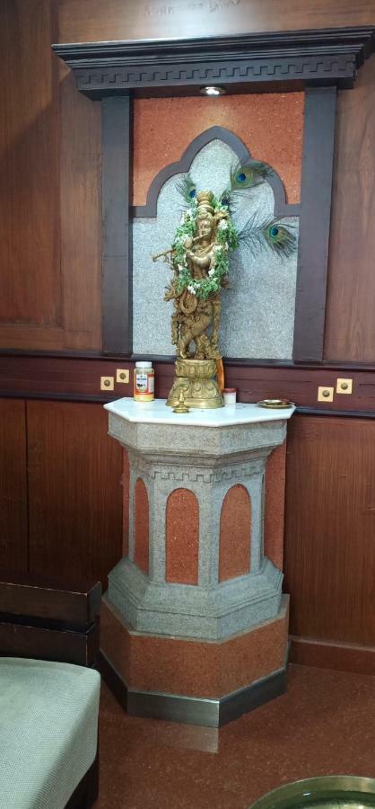 Hôtel Devanganam Residency à Guruvāyūr Extérieur photo